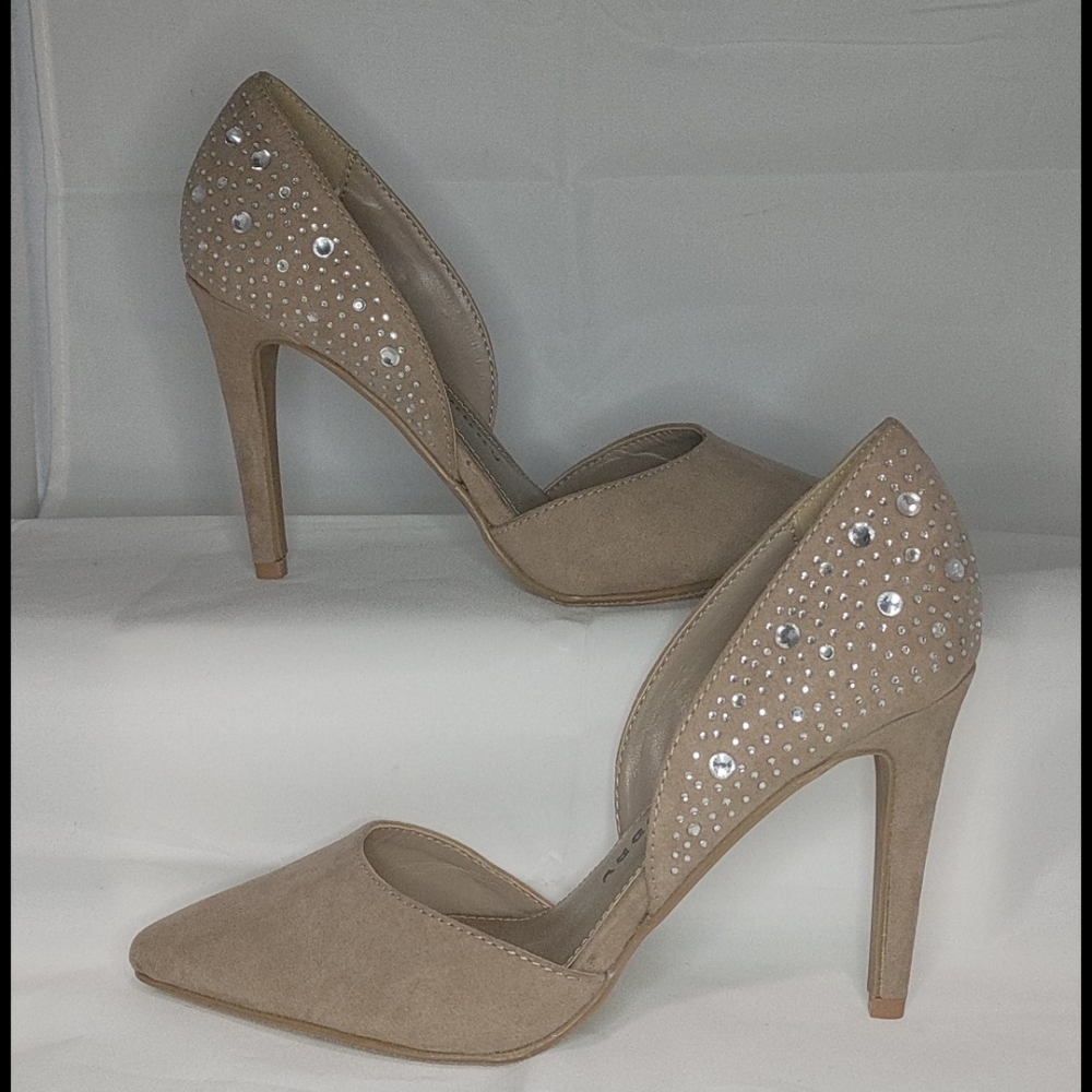 Chinese Laundry Size 7 Beige Heels/w Rhinestones